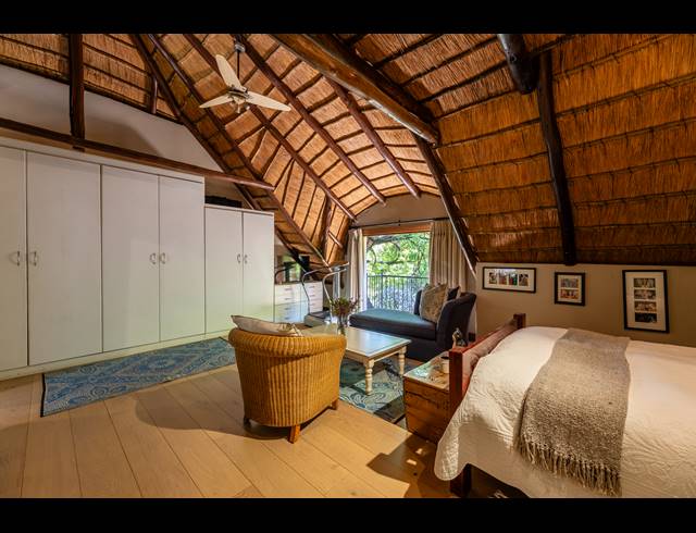 7 BEDROOM HOUSE FOR SALE IN BRYANSTON